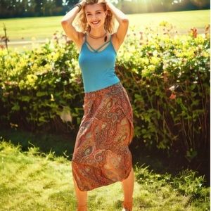 PULL ON BOHO HAREM CAPRIS SIZE SMALL NWT